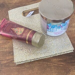 Bath & Body Works Red and Gold Gift Set